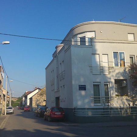 Old Clock Apartment Zagreb Luaran gambar