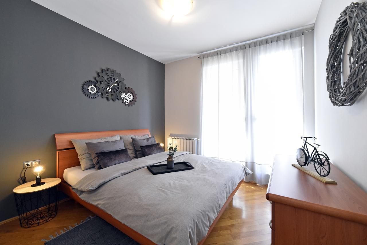 Old Clock Apartment Zagreb Luaran gambar