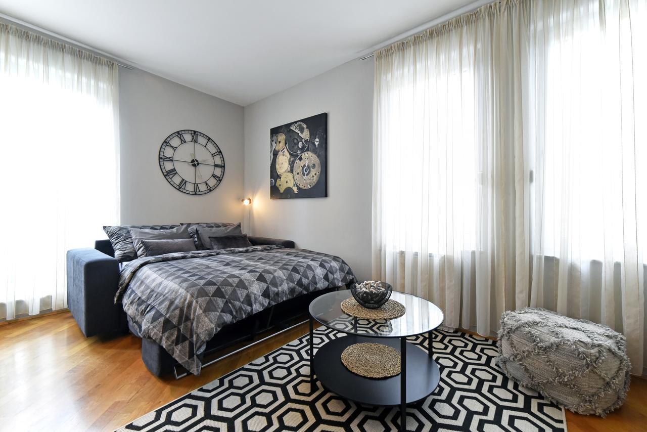 Old Clock Apartment Zagreb Luaran gambar